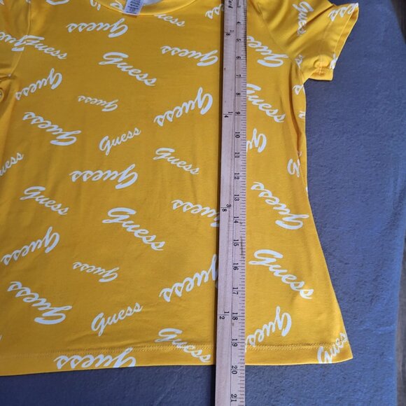GUESS Kids SZ M 10/12 All Over Print Spell Out y2k style T shirt Yellow White - Picture 6 of 6